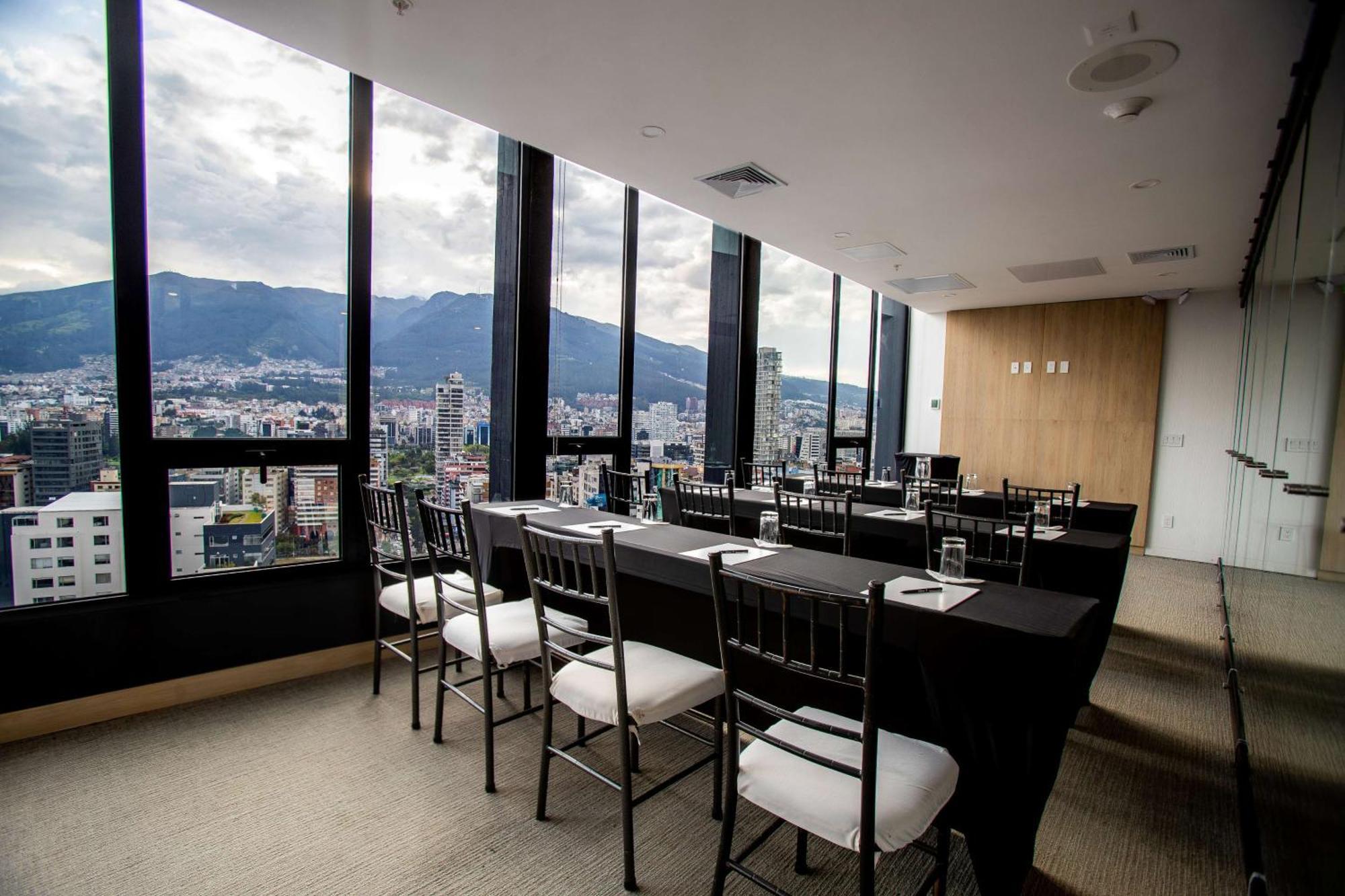 Hampton By Hilton Quito La Carolina Park Otel Dış mekan fotoğraf