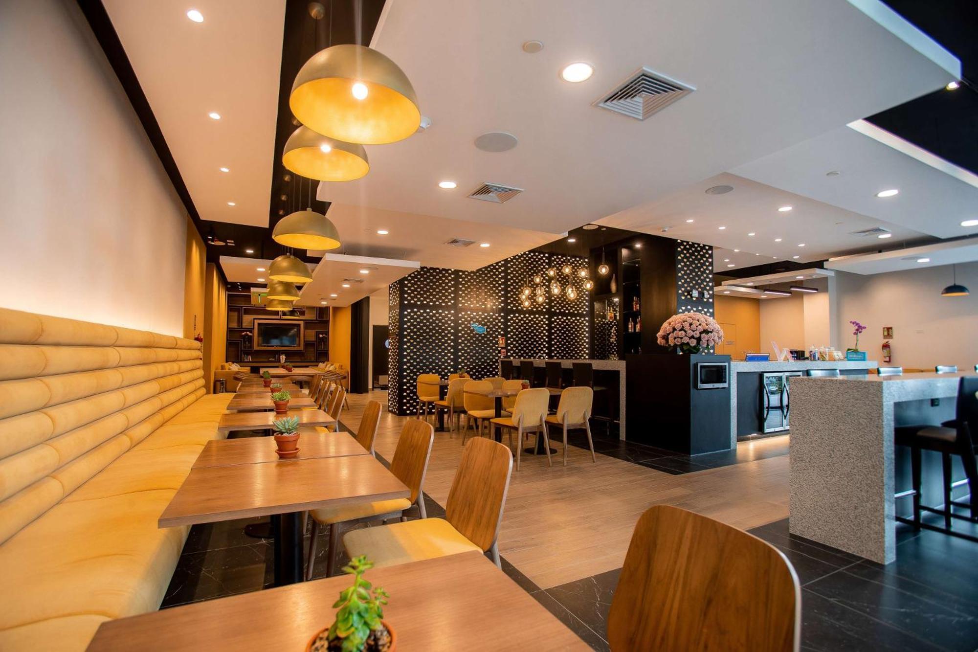 Hampton By Hilton Quito La Carolina Park Otel Dış mekan fotoğraf